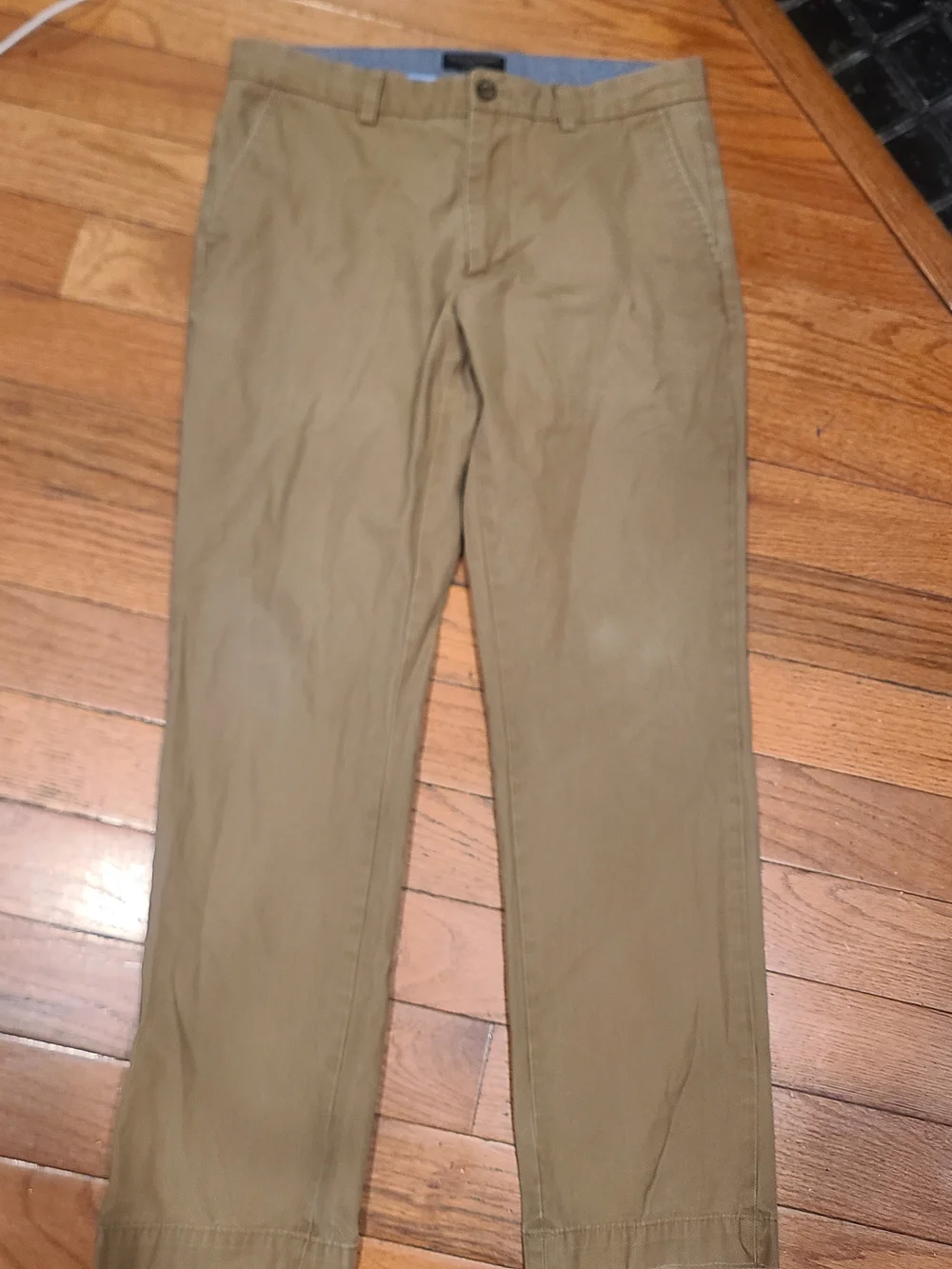 Banana Republic Men's Chinos in Olive-Tan